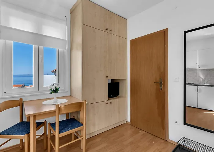 Studios Jakov