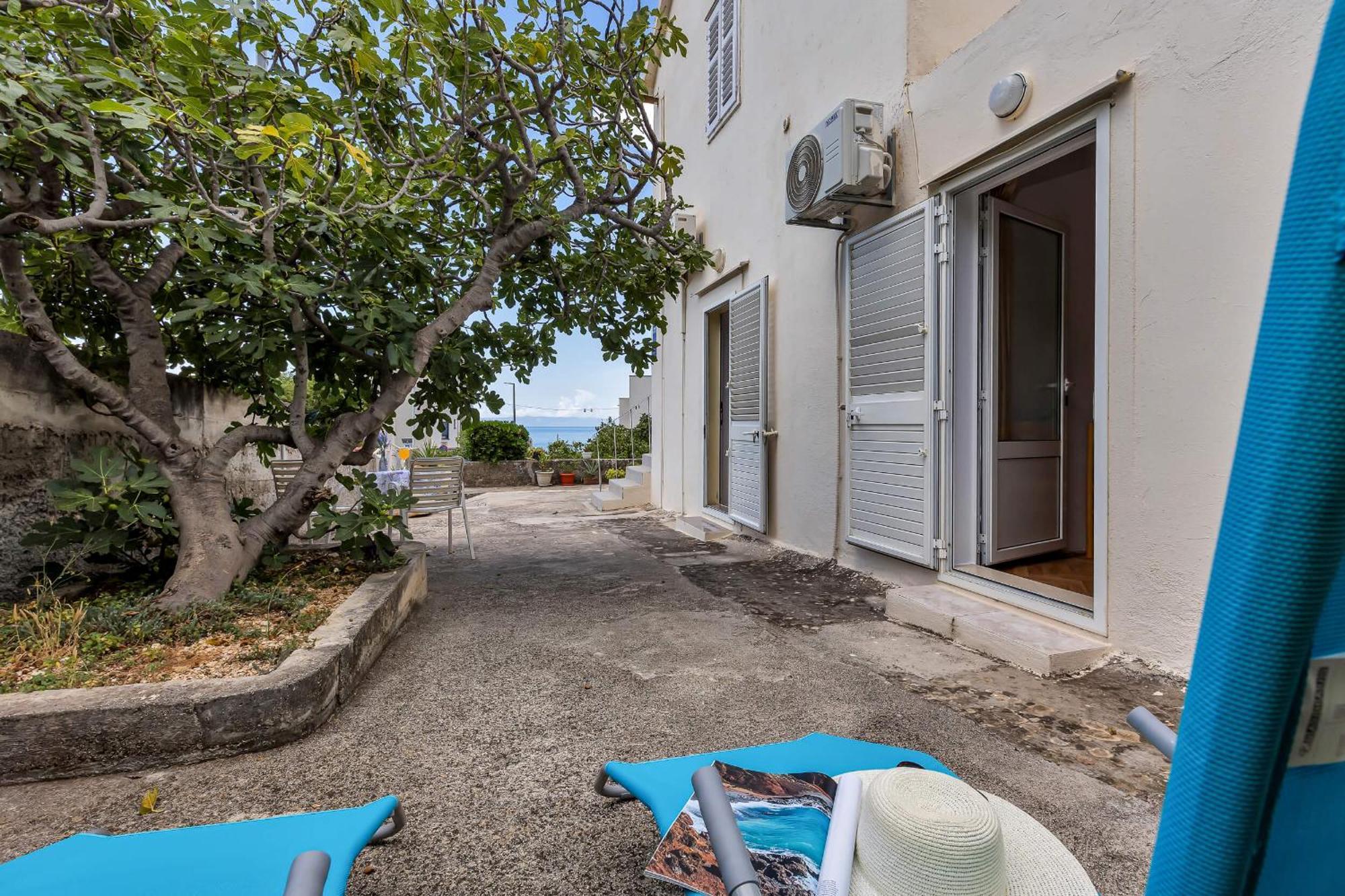 Jakov Apartment Makarska